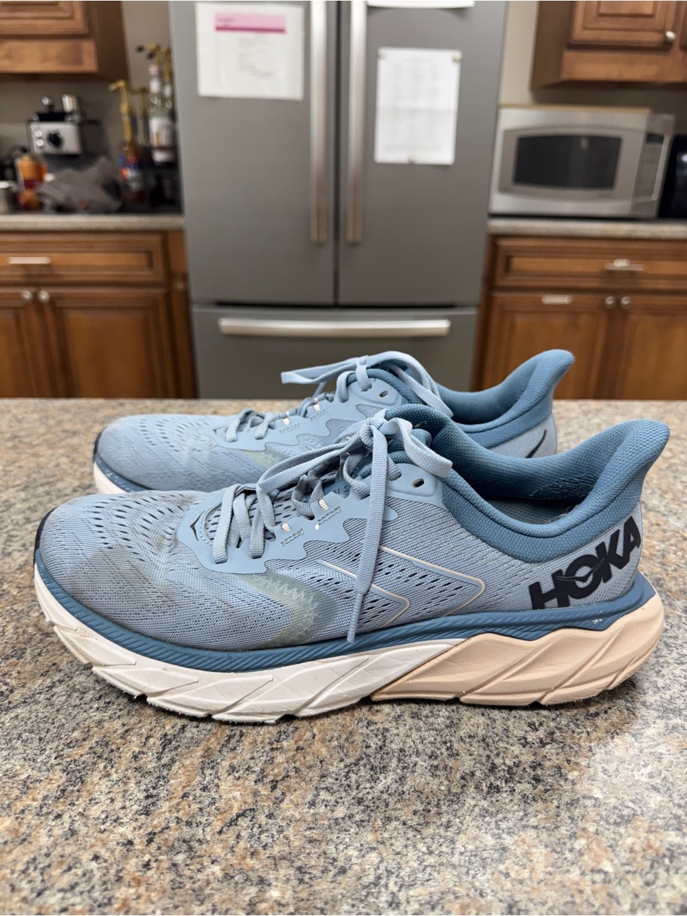 HOKA Women's One One Arahi 5 road running shoes - 9.5